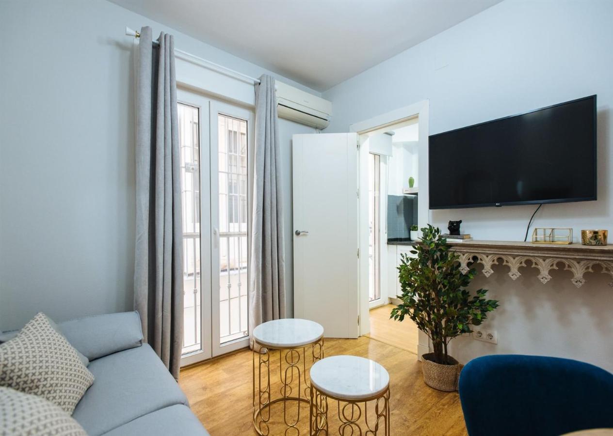 Feijoo Suite Apartment Seville Ngoại thất bức ảnh