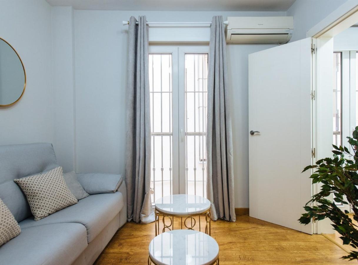 Feijoo Suite Apartment Seville Ngoại thất bức ảnh