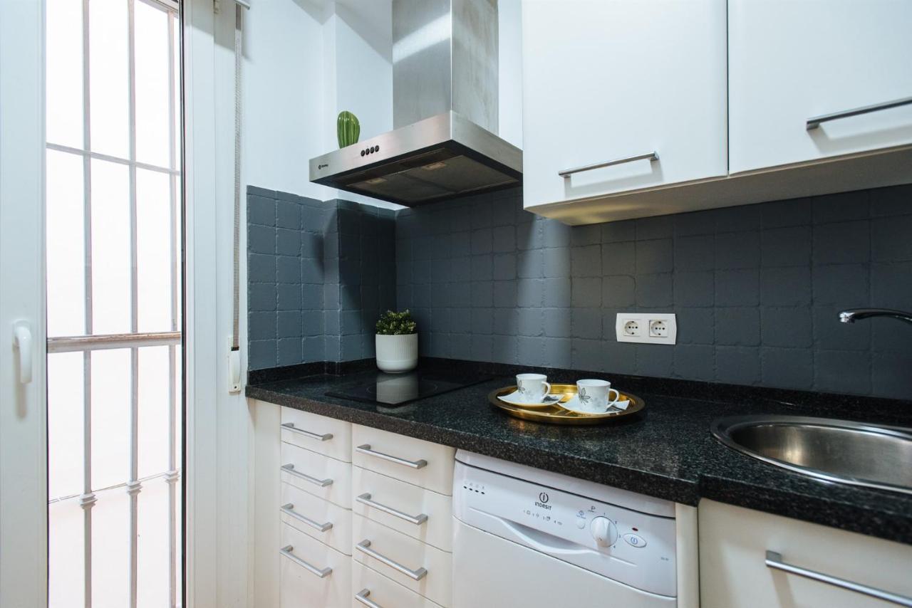 Feijoo Suite Apartment Seville Ngoại thất bức ảnh